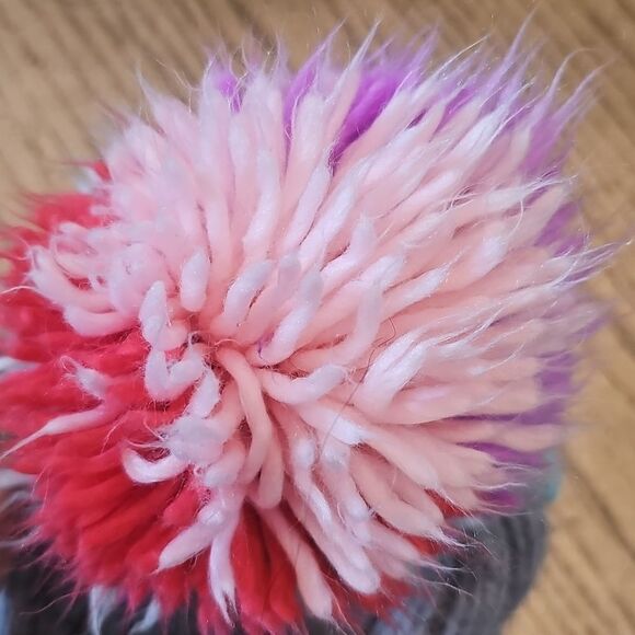 Pom pom beanie girls OSFA - Picture 3 of 6